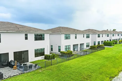 8697 Corvus Lake Worth FL 33467