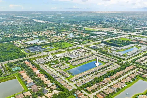 8697 Corvus Lake Worth FL 33467