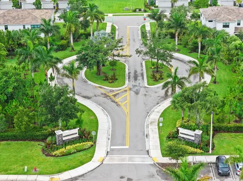 8697 Corvus Lake Worth FL 33467