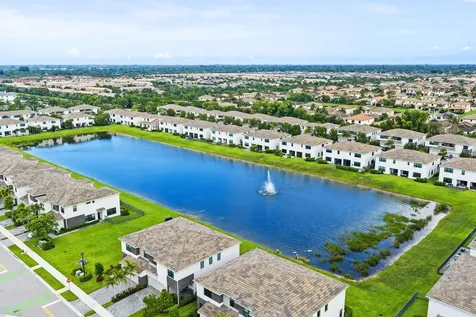 8697 Corvus Lake Worth FL 33467
