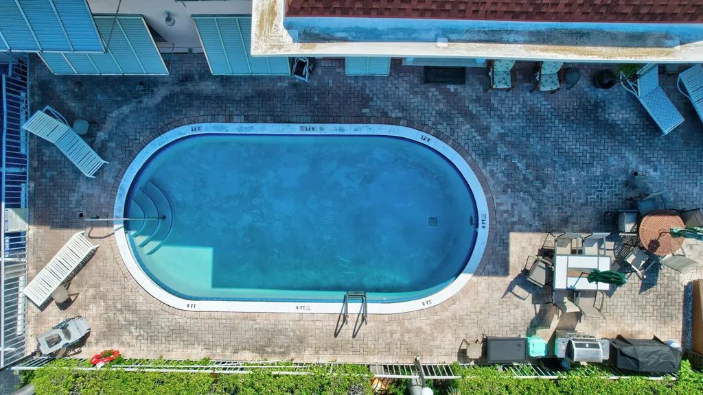 2400 NE 33rd Avenue Fort Lauderdale FL 33305