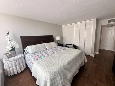 1147 Hillsboro Mile Hillsboro Beach FL 33062