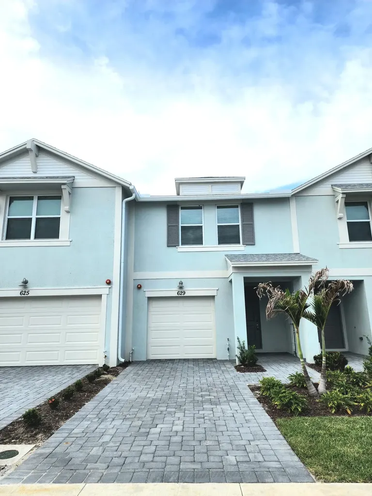 629 Salisbury Circle Fort Pierce FL 34982