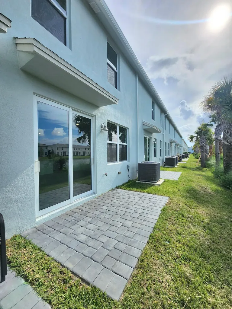 629 Salisbury Circle Fort Pierce FL 34982