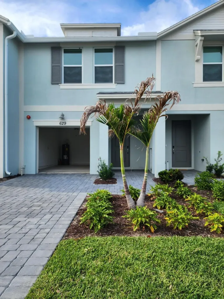 629 Salisbury Circle Fort Pierce FL 34982
