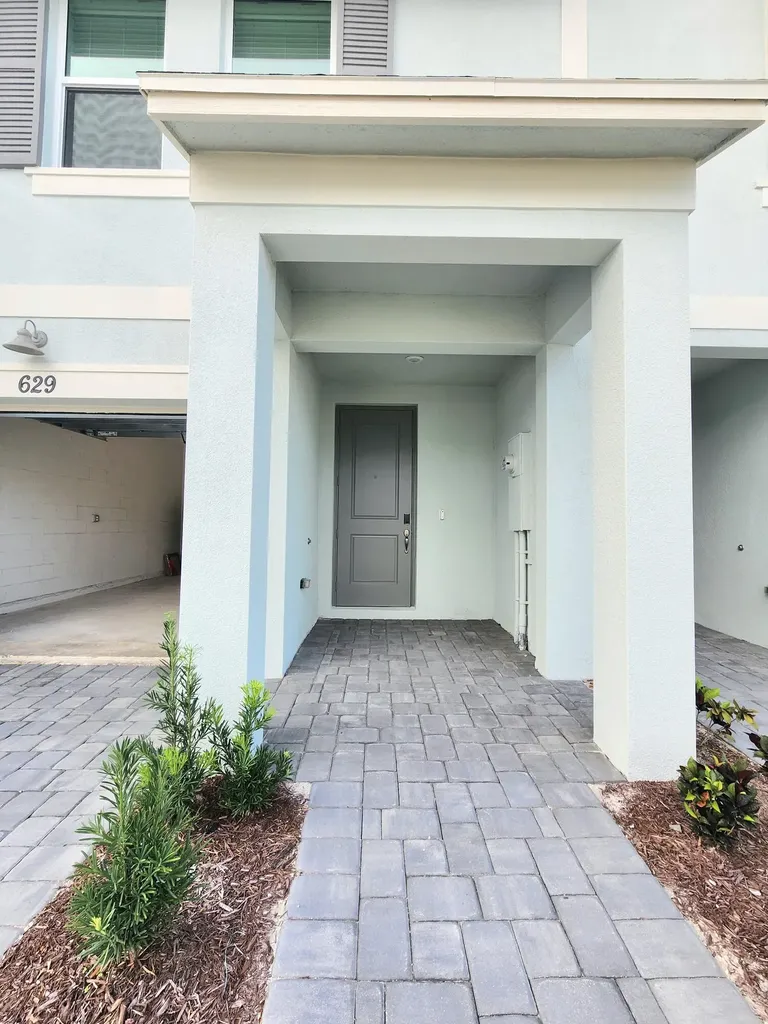 629 Salisbury Circle Fort Pierce FL 34982