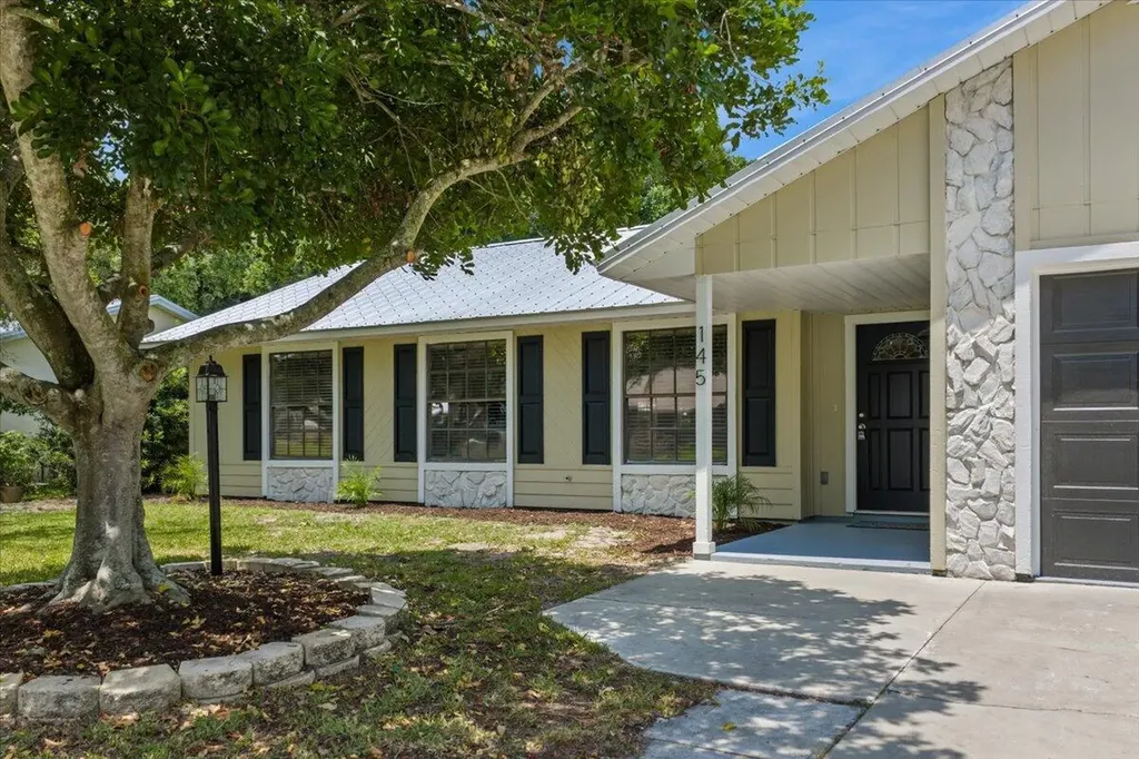 145 21st Avenue Vero Beach FL 32962