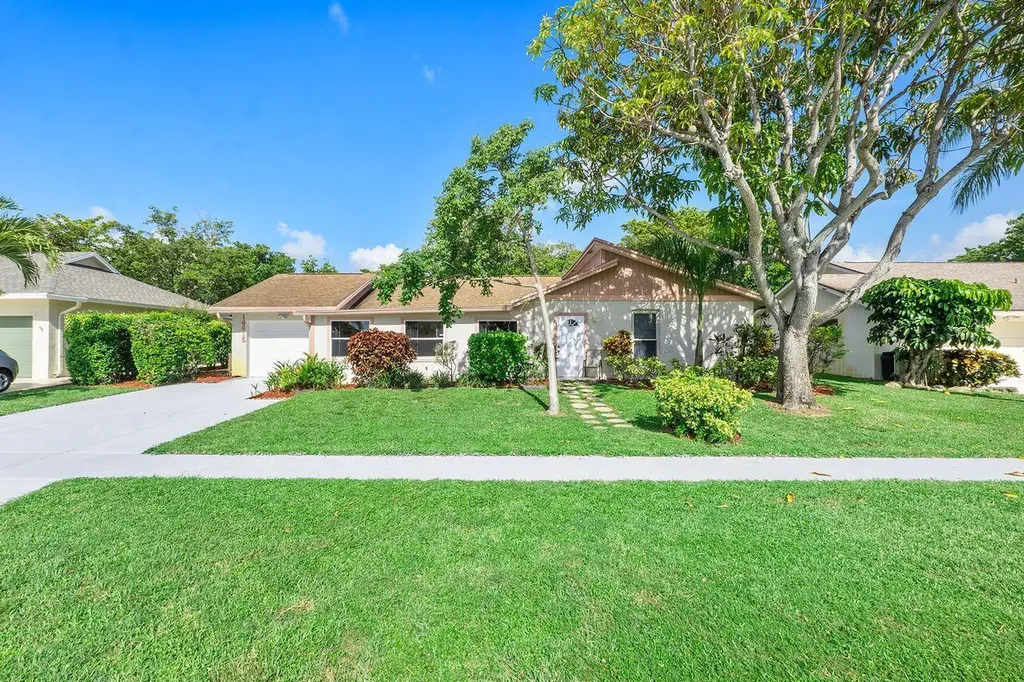 14915 Peppermill Lane Delray Beach FL 33484