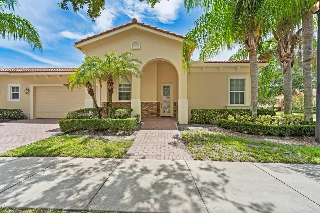 10117 SW Canossa Way Port St Lucie FL 34986