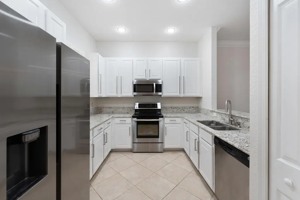 10117 SW Canossa Way Port St Lucie FL 34986