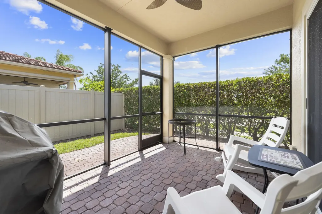 10117 SW Canossa Way Port St Lucie FL 34986