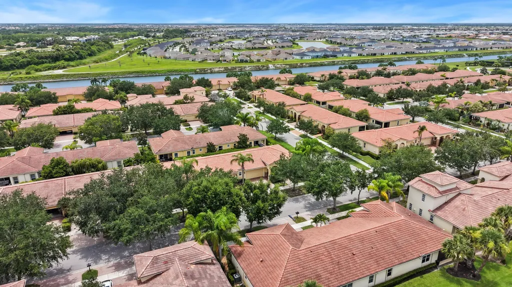 10117 SW Canossa Way Port St Lucie FL 34986