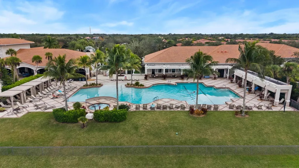 10117 SW Canossa Way Port St Lucie FL 34986