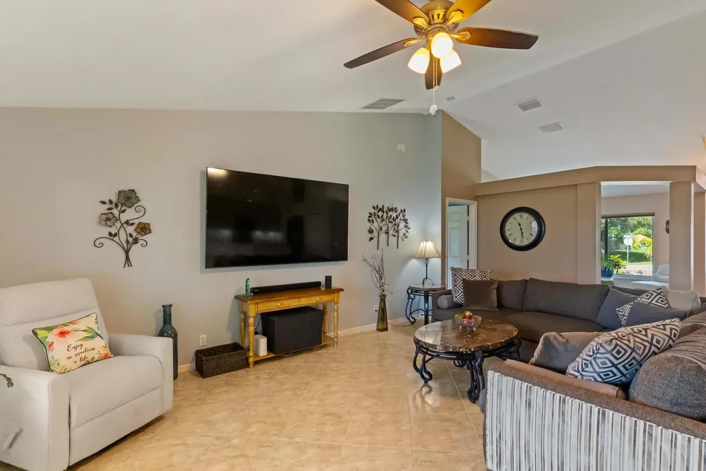 4025 SW Kadlic Street Port St Lucie FL 34953