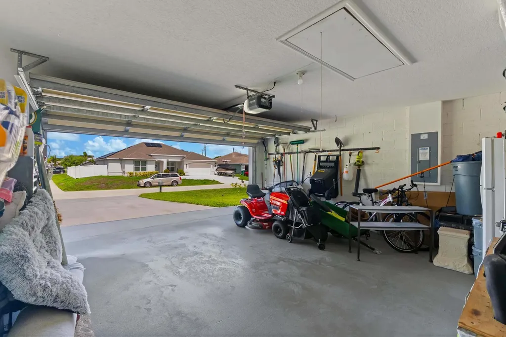 4025 SW Kadlic Street Port St Lucie FL 34953