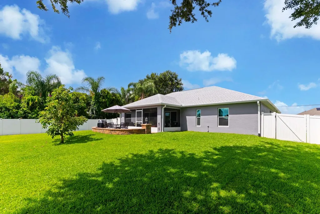 4025 SW Kadlic Street Port St Lucie FL 34953