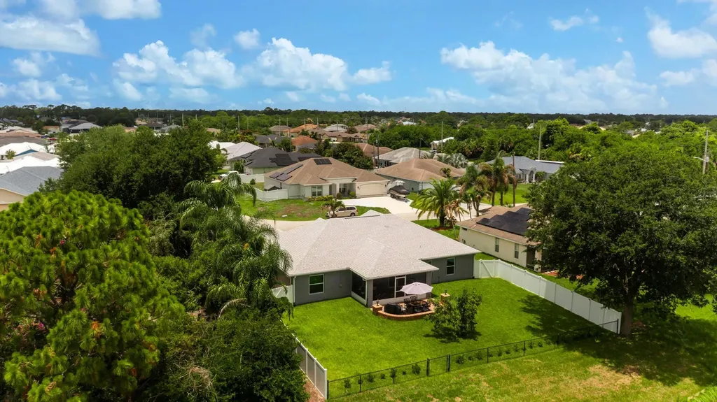 4025 SW Kadlic Street Port St Lucie FL 34953