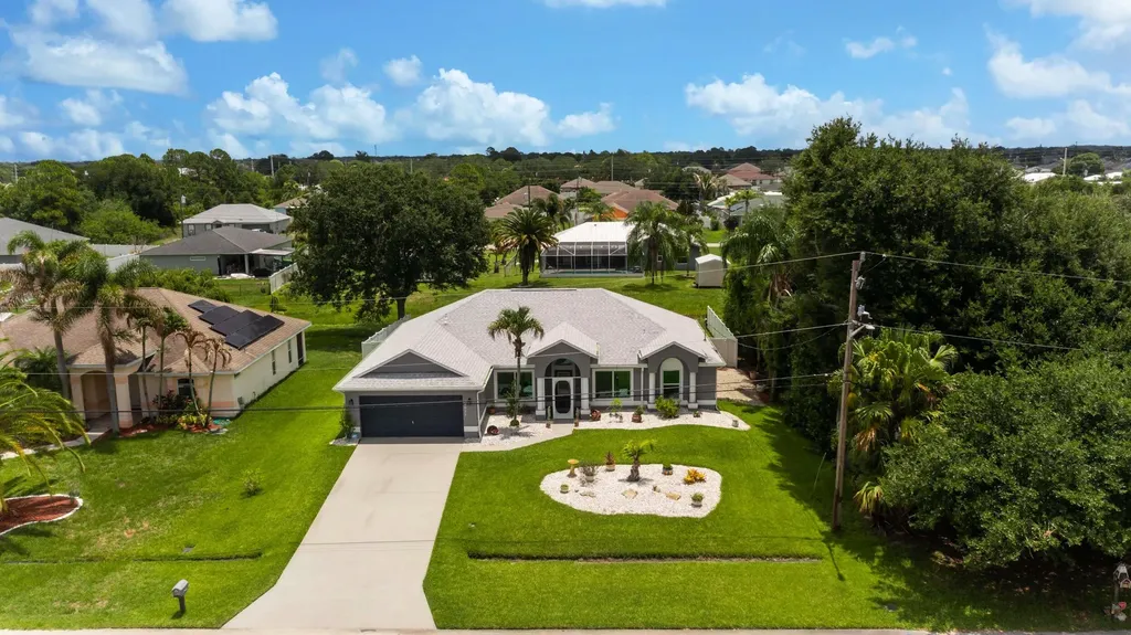 4025 SW Kadlic Street Port St Lucie FL 34953