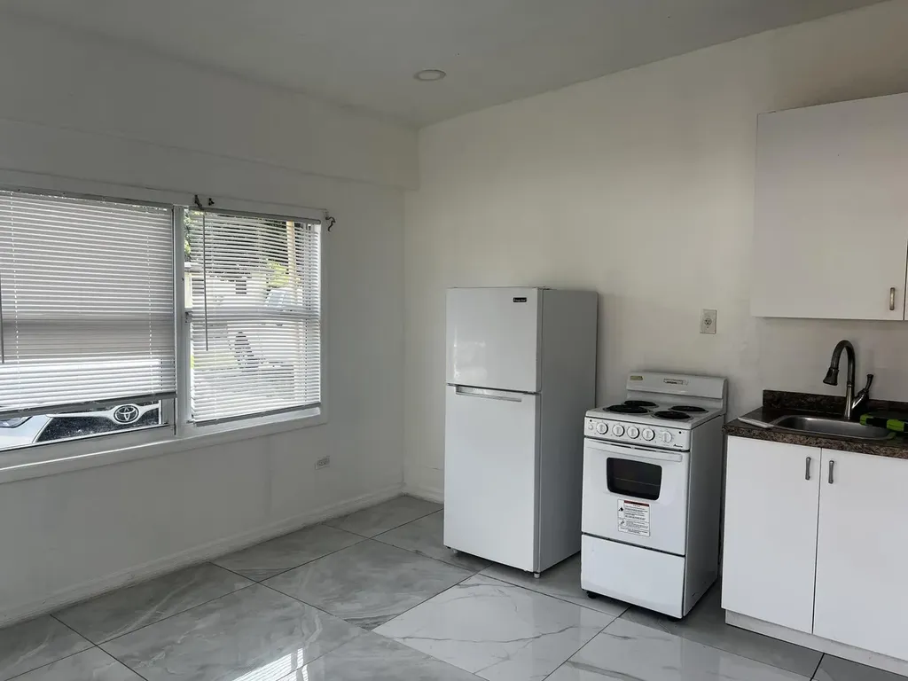 1212 NW 13th Court Fort Lauderdale FL 33311