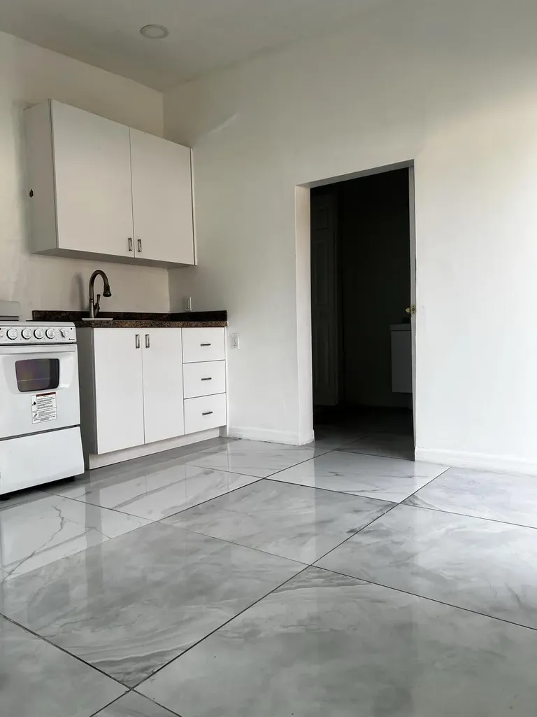 1212 NW 13th Court Fort Lauderdale FL 33311