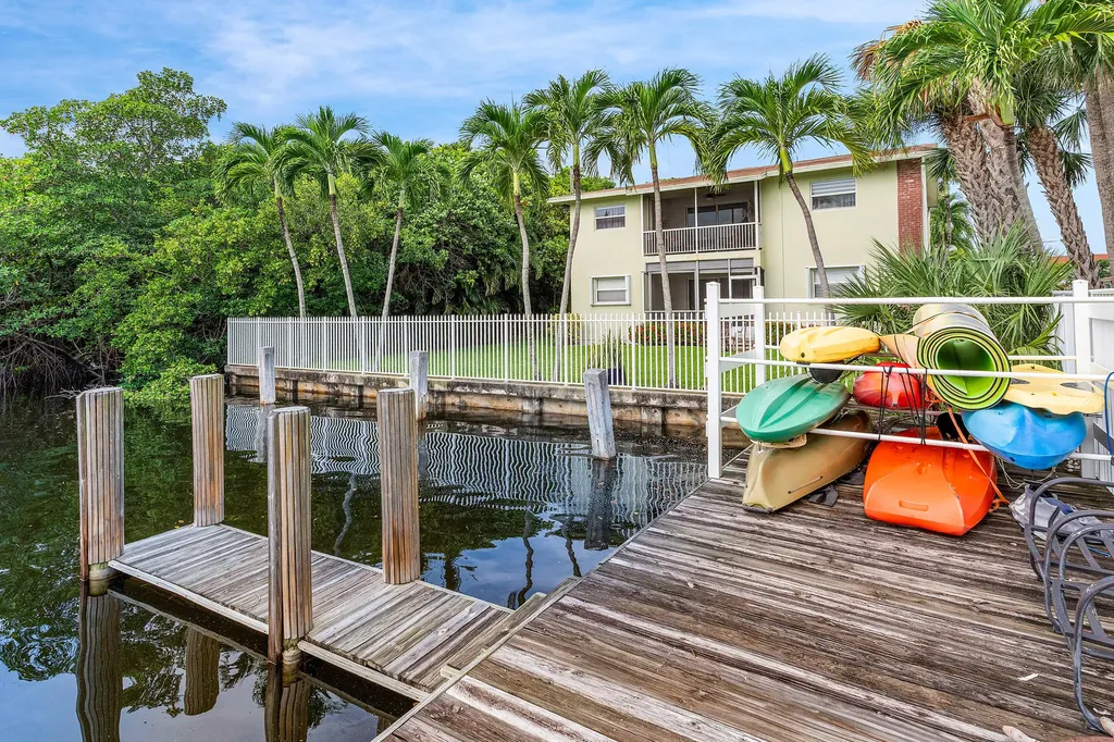 689 NE 6th Court Boynton Beach FL 33435