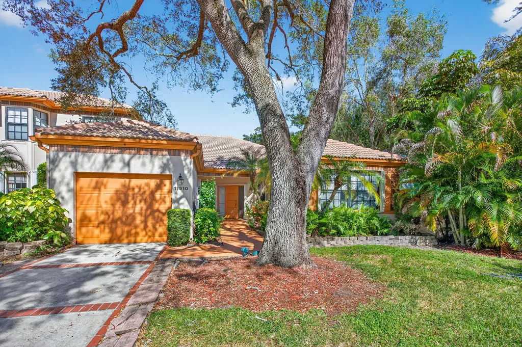 11910 Glenmore Drive Coral Springs FL 33071