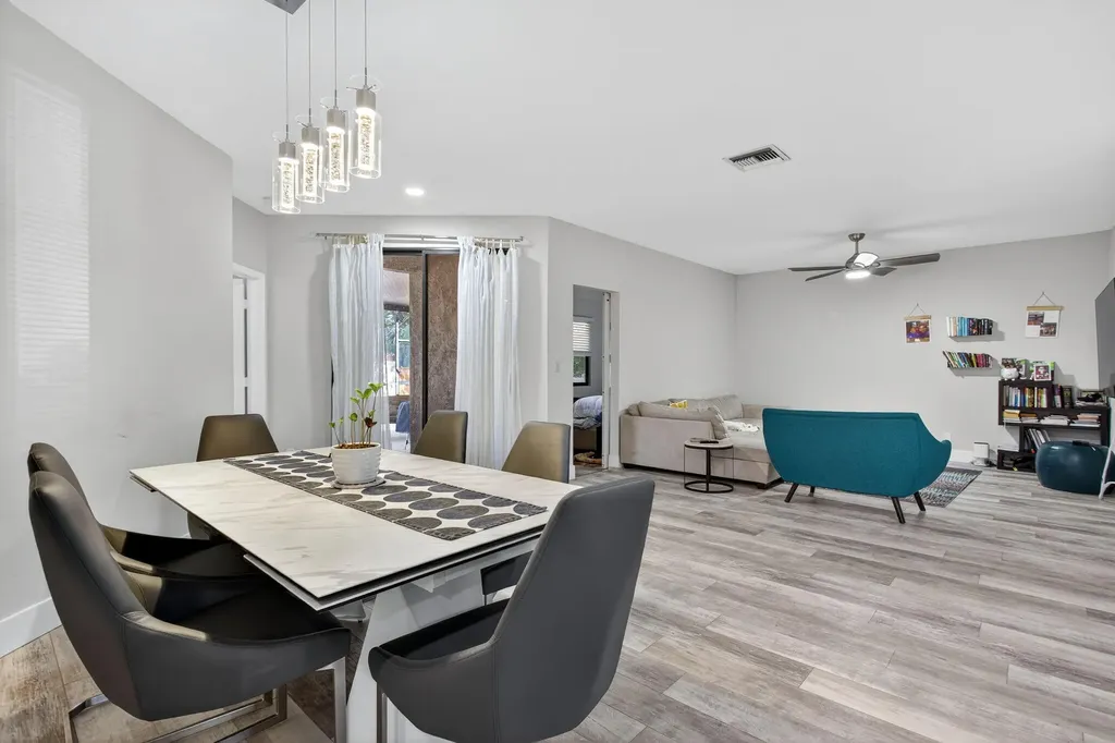 11910 Glenmore Drive Coral Springs FL 33071
