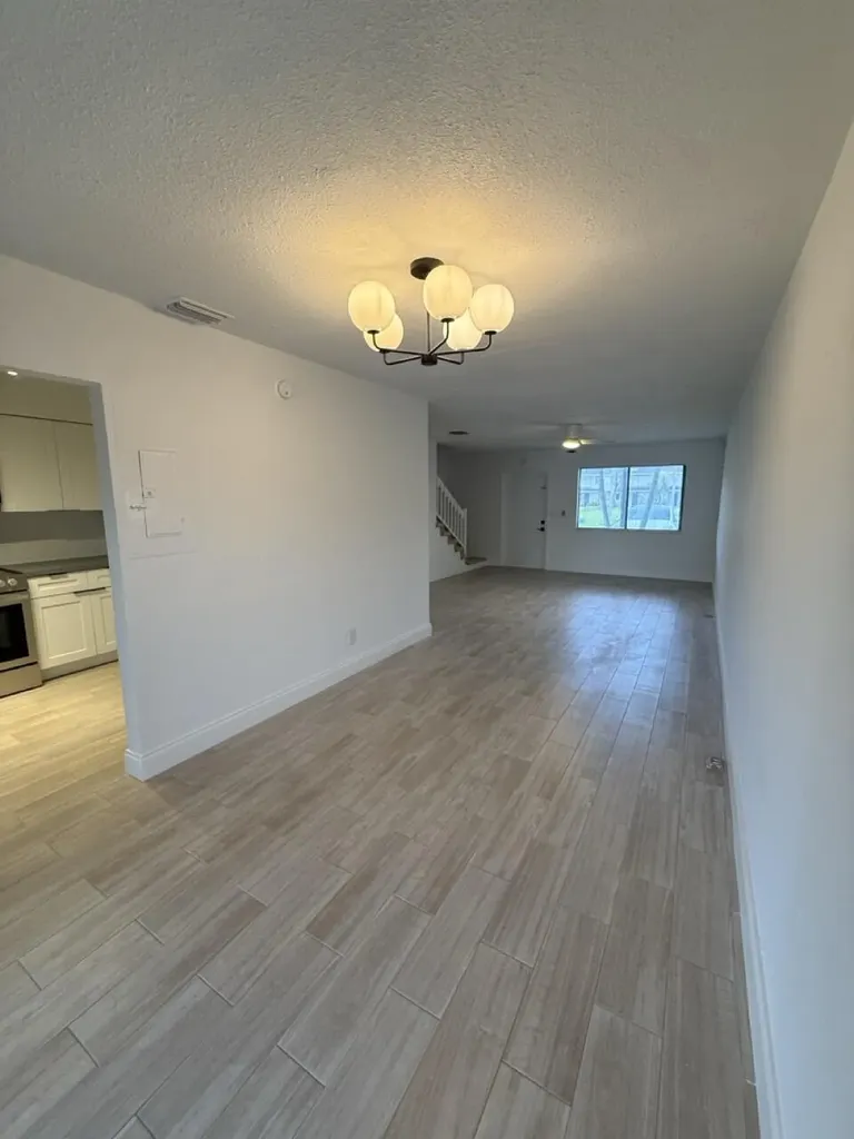 3104 Poolside Drive Greenacres FL 33463