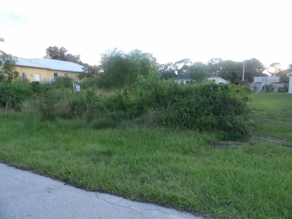 4118 SW Alice Street Port St Lucie FL 34953