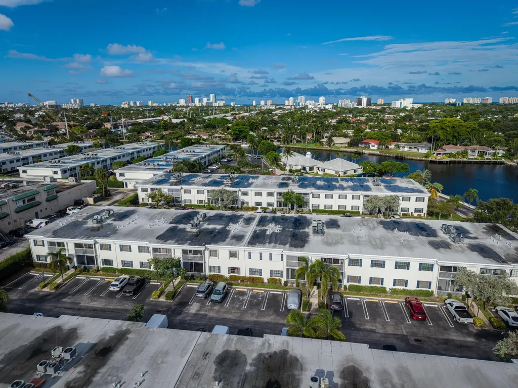 130 Cypress Club Drive Pompano Beach FL 33060
