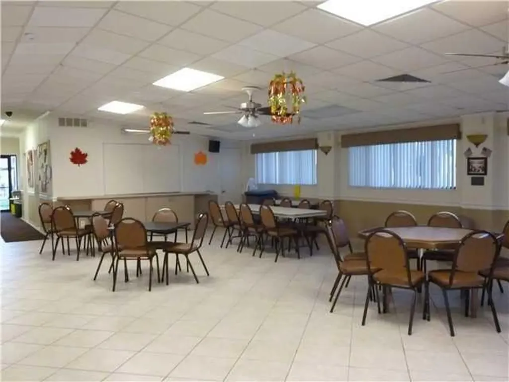 623 Sea Pine Way Greenacres FL 33415