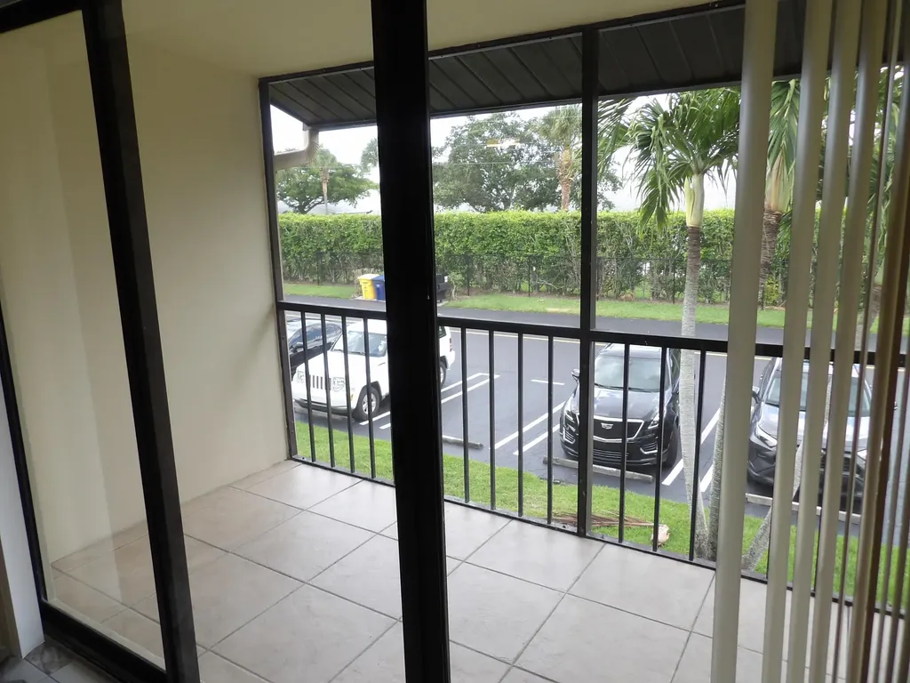 623 Sea Pine Way Greenacres FL 33415