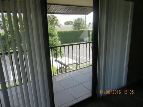 623 Sea Pine Way Greenacres FL 33415
