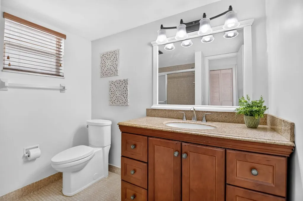 25 Colonial Club Drive Boynton Beach FL 33435