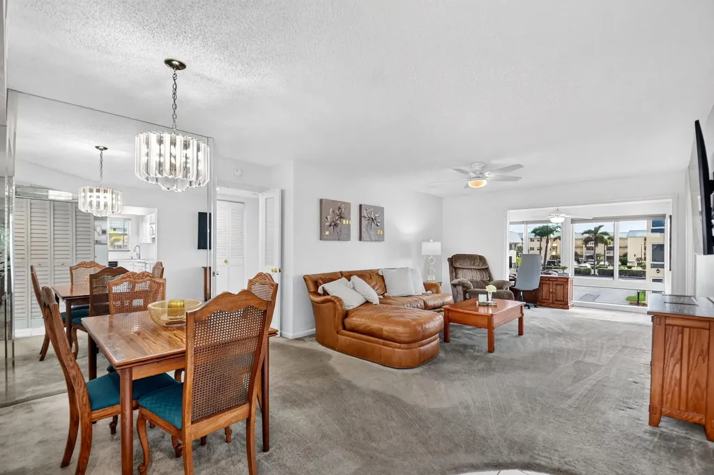 25 Colonial Club Drive Boynton Beach FL 33435