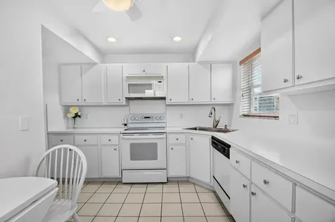 25 Colonial Club Drive Boynton Beach FL 33435
