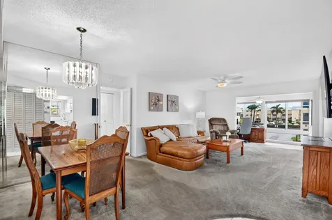 25 Colonial Club Drive Boynton Beach FL 33435