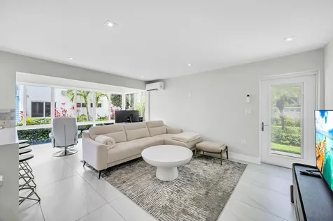 425 Bayshore Drive Fort Lauderdale FL 33304