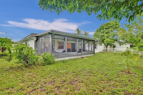 7008 NW 81st Street Tamarac FL 33321