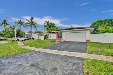 7008 NW 81st Street Tamarac FL 33321