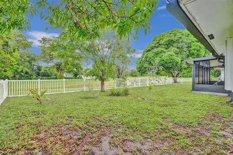 7008 NW 81st Street Tamarac FL 33321