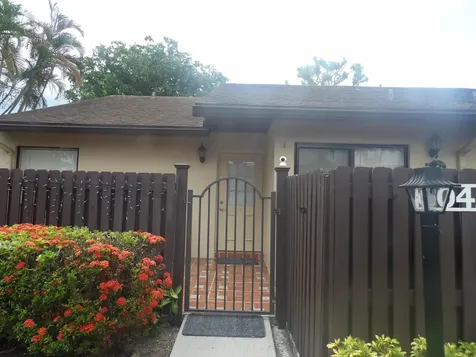 604 Sea Pine Way Greenacres FL 33415