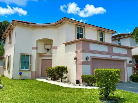 7470 NW 1st Place Plantation FL 33317