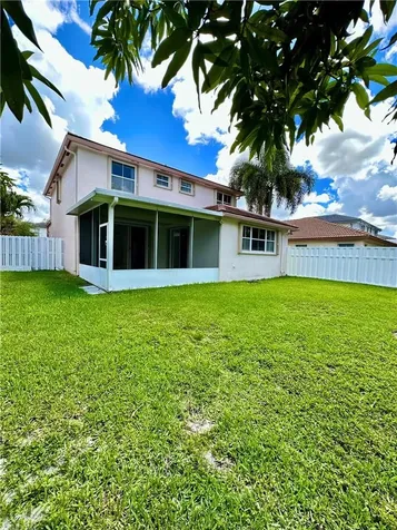7470 NW 1st Place Plantation FL 33317