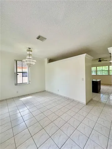 7470 NW 1st Place Plantation FL 33317