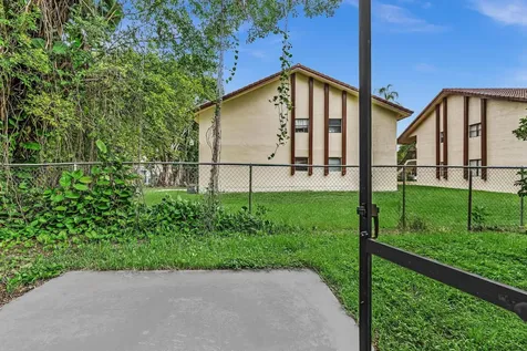 2510 Riverside Drive Coral Springs FL 33065