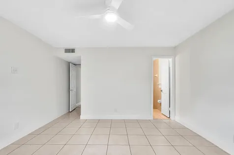 2510 Riverside Drive Coral Springs FL 33065