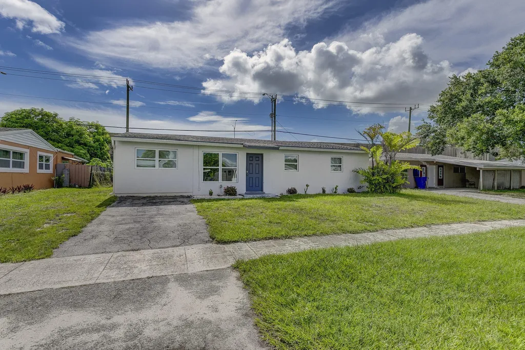 9188 Birmingham Drive Palm Beach Gardens FL 33410