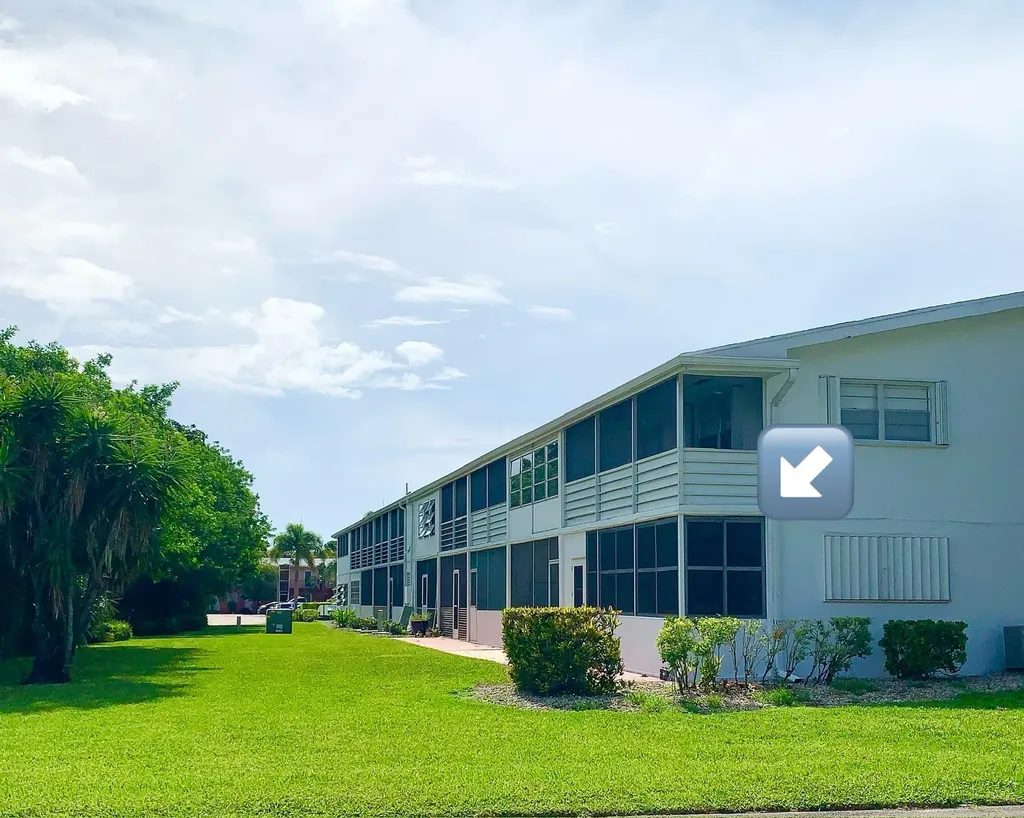 81 Kingswood E West Palm Beach FL 33417