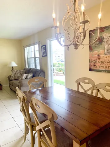 81 Kingswood E West Palm Beach FL 33417